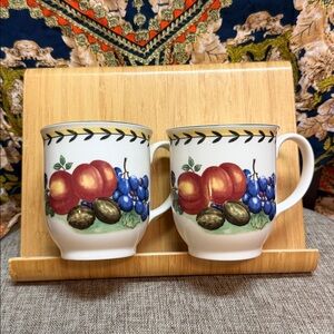 Villeroy & Boch Elegant White and Green Cups